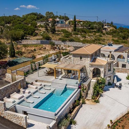 Gagouinos Cottage Korithion Bagian luar foto