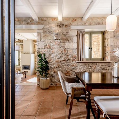 Gagouinos Cottage Korithion Bagian luar foto