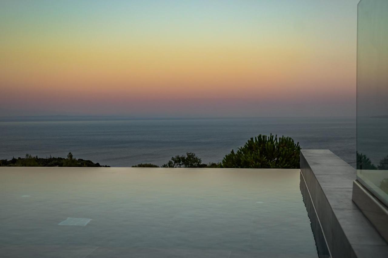 Gagouinos Cottage Korithion Bagian luar foto