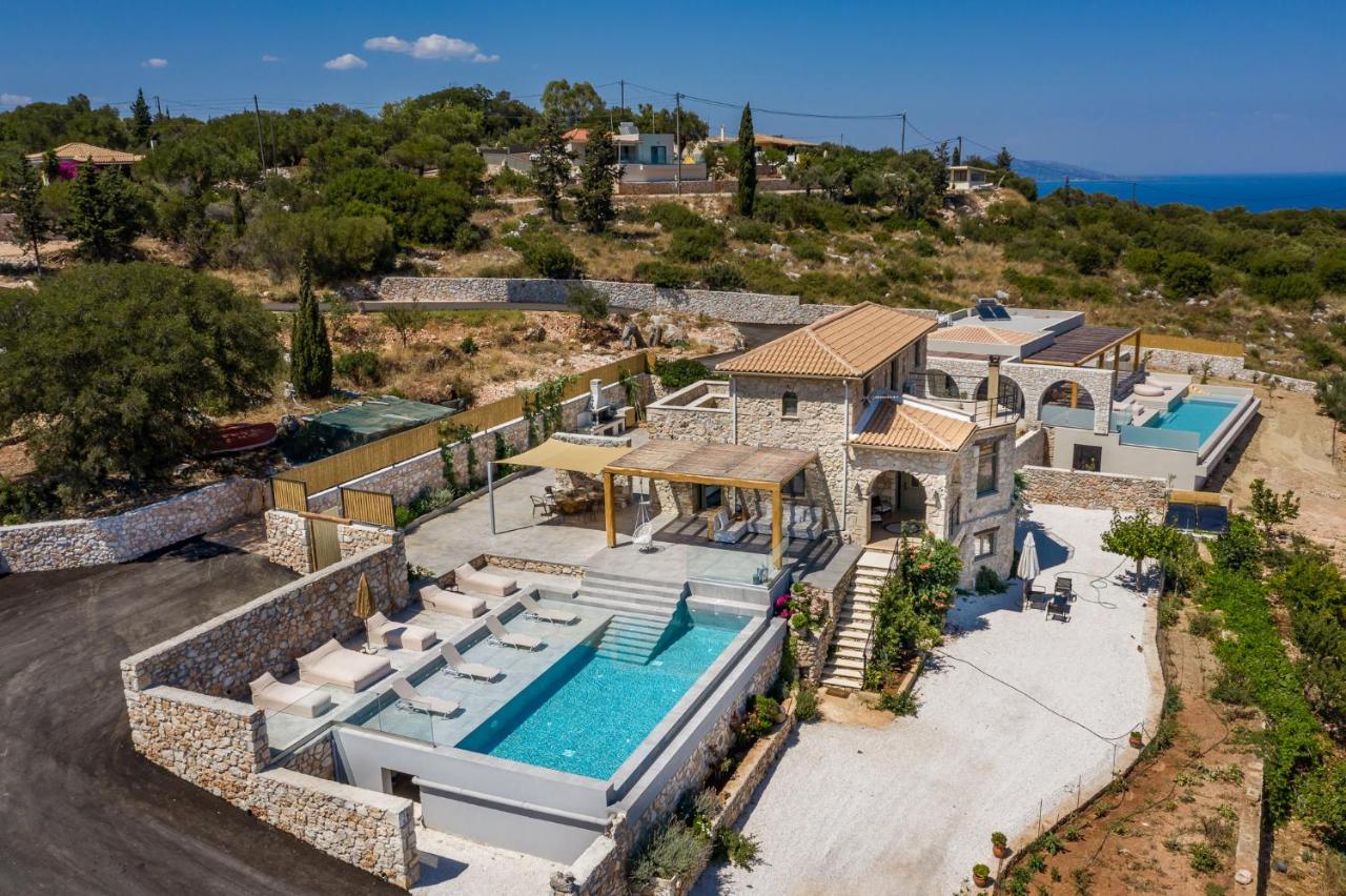 Gagouinos Cottage Korithion Bagian luar foto