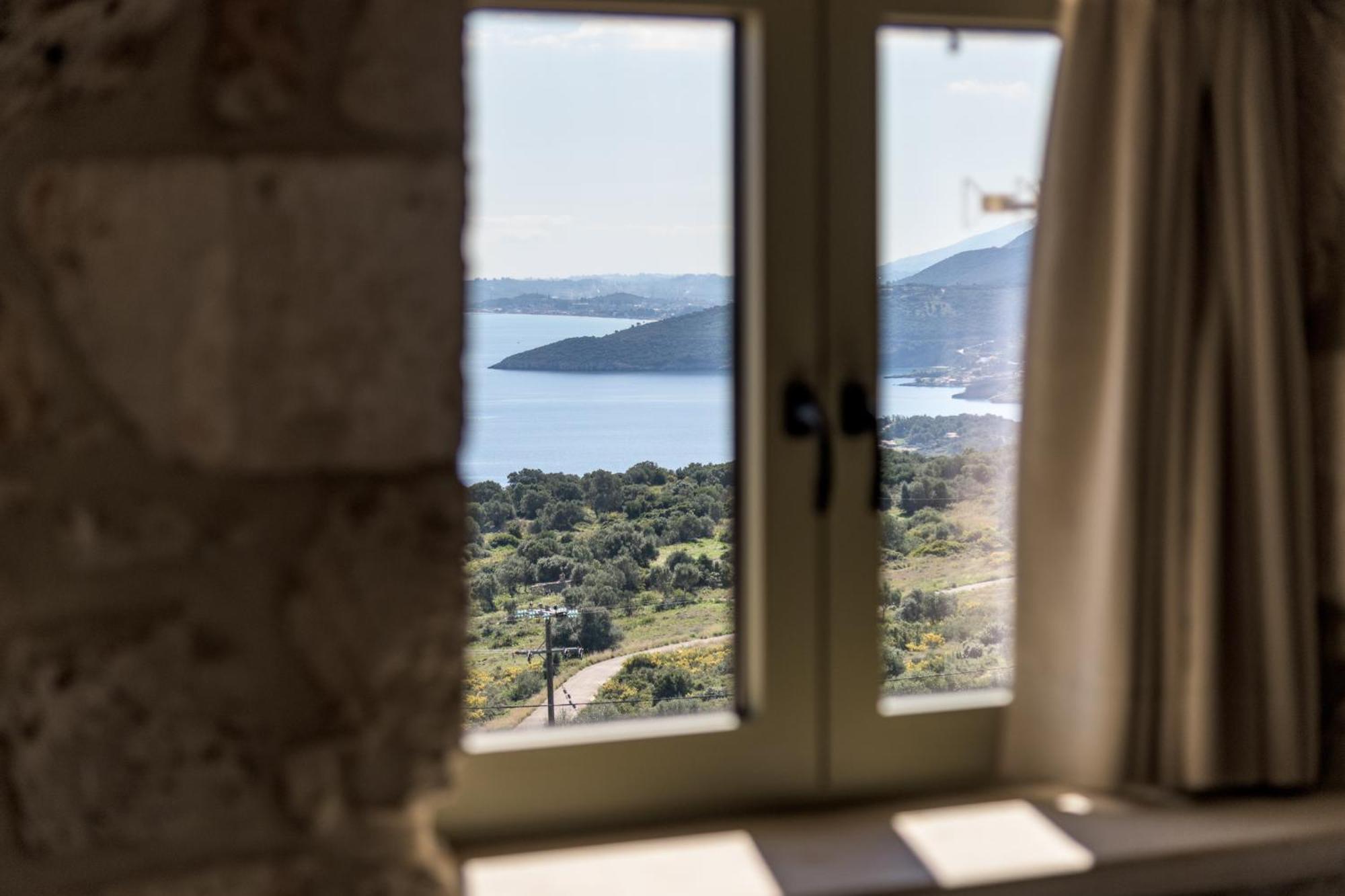 Gagouinos Cottage Korithion Bagian luar foto