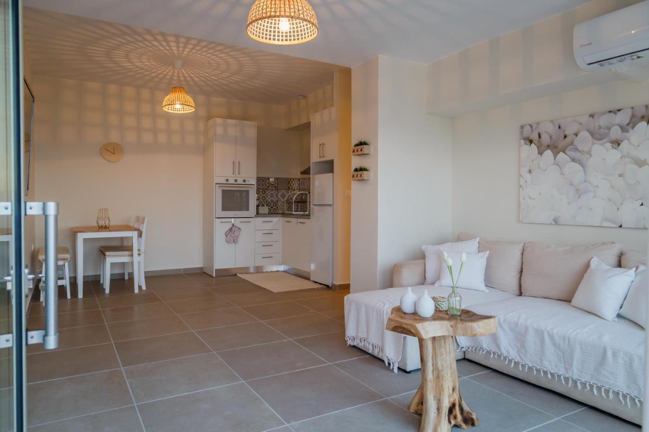 Gagouinos Cottage Korithion Bagian luar foto